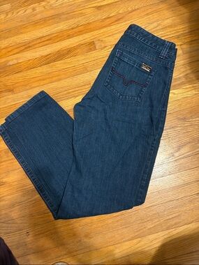 Woman’s Betty Kimes ranch jeans